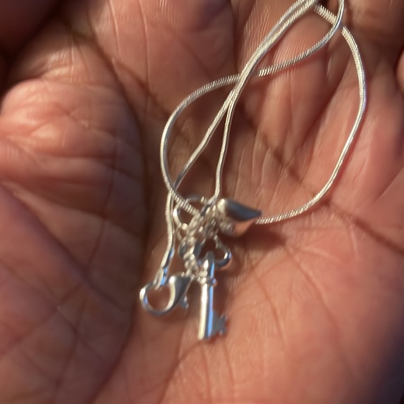 Sterling Silver 925 “Bubble Heart” and Key Pendant Necklace - Picture 5 of 6